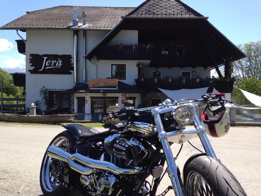 Jera Am Furtnerteich Hotel-Ristorante&Relax Mariahof Bagian luar foto