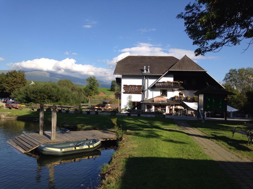Jera Am Furtnerteich Hotel-Ristorante&Relax Mariahof Bagian luar foto
