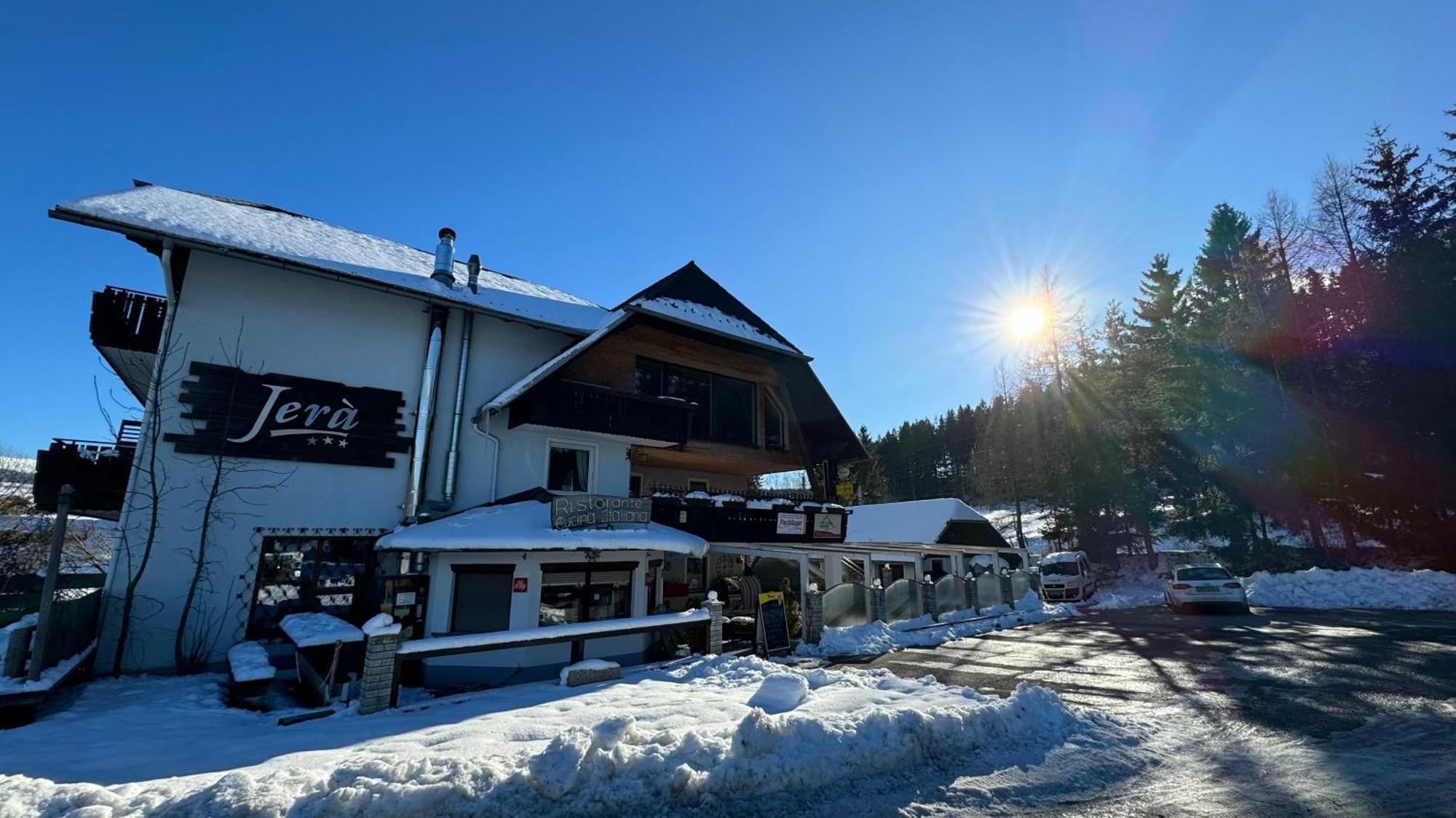 Jera Am Furtnerteich Hotel-Ristorante&Relax Mariahof Bagian luar foto