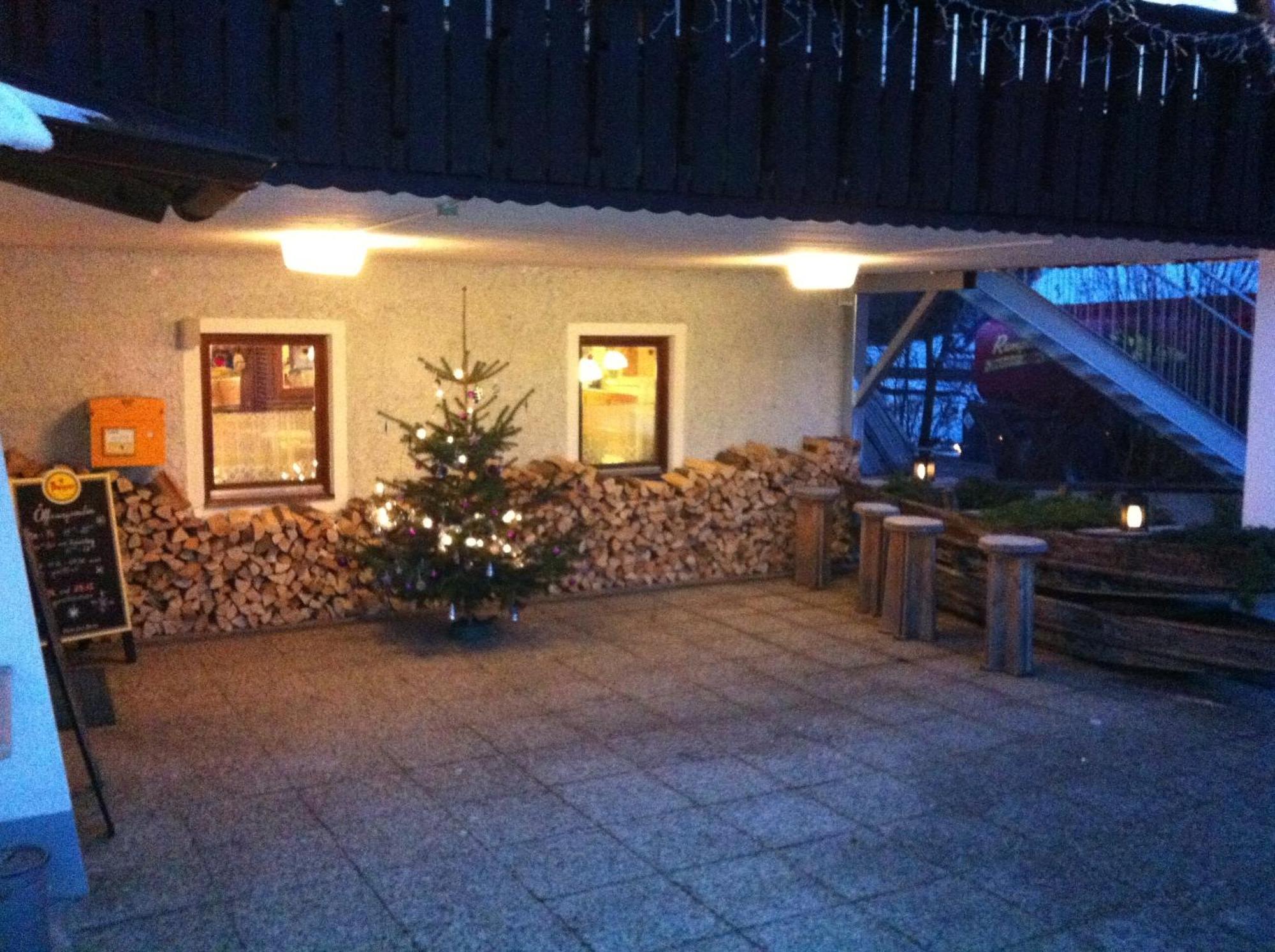 Jera Am Furtnerteich Hotel-Ristorante&Relax Mariahof Bagian luar foto
