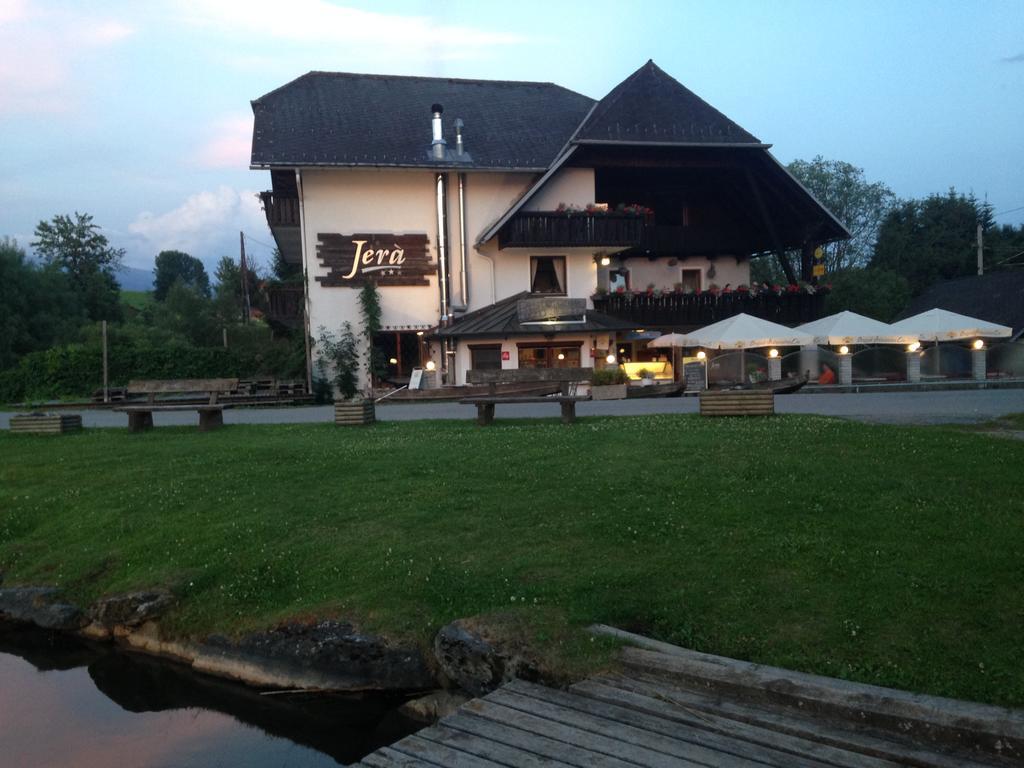 Jera Am Furtnerteich Hotel-Ristorante&Relax Mariahof Bagian luar foto