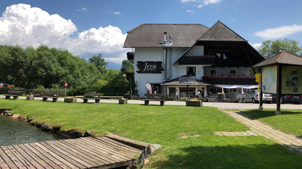 Jera Am Furtnerteich Hotel-Ristorante&Relax Mariahof Bagian luar foto